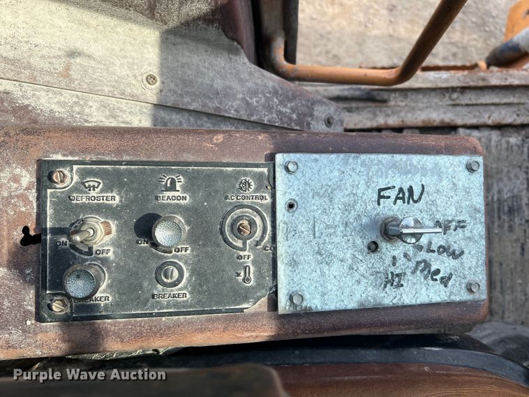 image for item MR9851 Case W20C  wheel loader