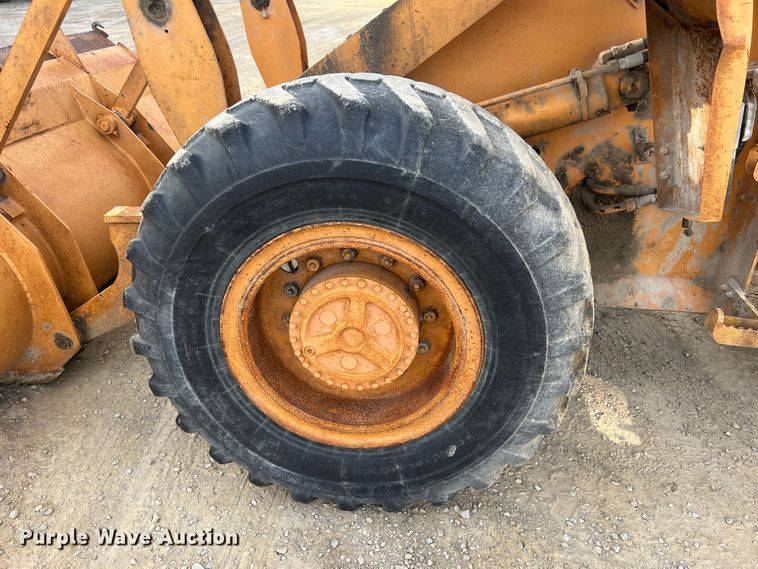 image for item MR9851 Case W20C  wheel loader