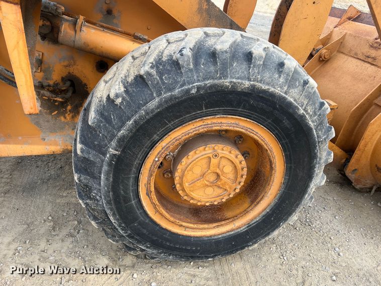 image for item MR9851 Case W20C  wheel loader