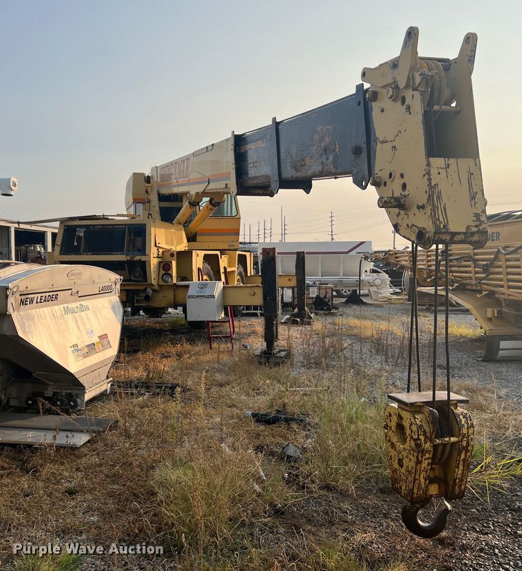 image for item MR9878 Drott 1800CC  crane