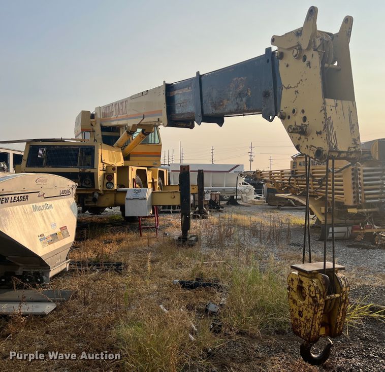 image for item MR9878 Drott 1800CC  crane