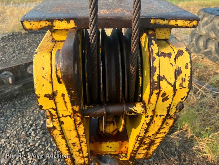 image for item MR9878 Drott 1800CC  crane