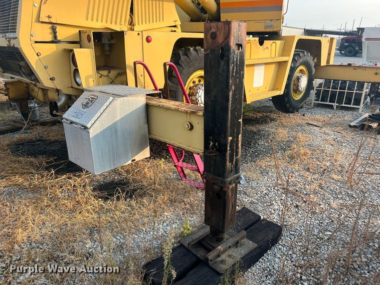 image for item MR9878 Drott 1800CC  crane