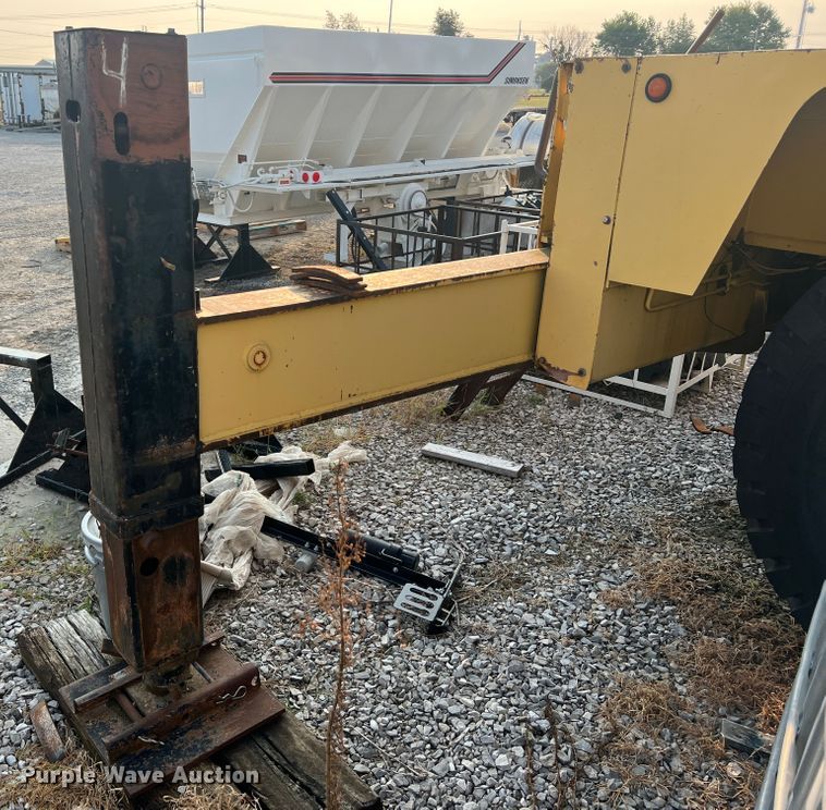 image for item MR9878 Drott 1800CC  crane