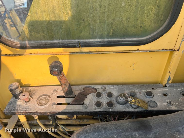 image for item MR9878 Drott 1800CC  crane