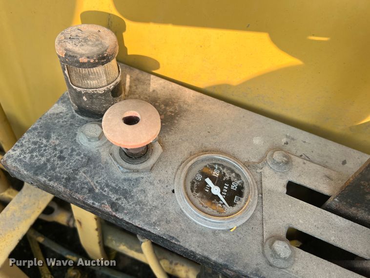 image for item MR9878 Drott 1800CC  crane