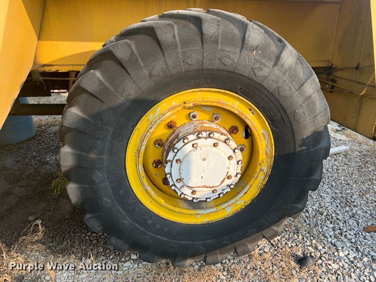 image for item MR9878 Drott 1800CC  crane