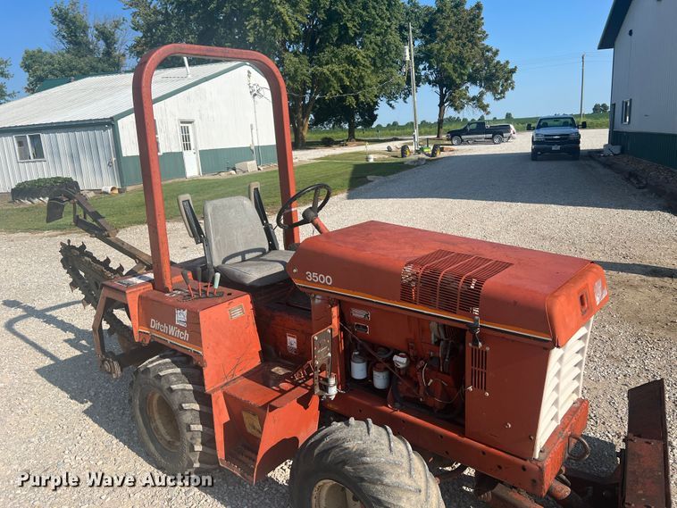 image for item MR9883 1993 Ditch Witch 3500DD  trencher