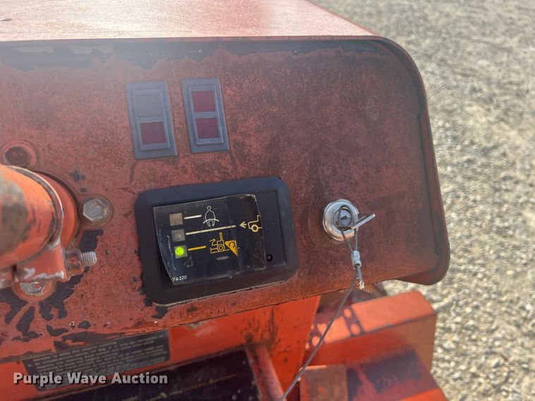 image for item MR9883 1993 Ditch Witch 3500DD  trencher