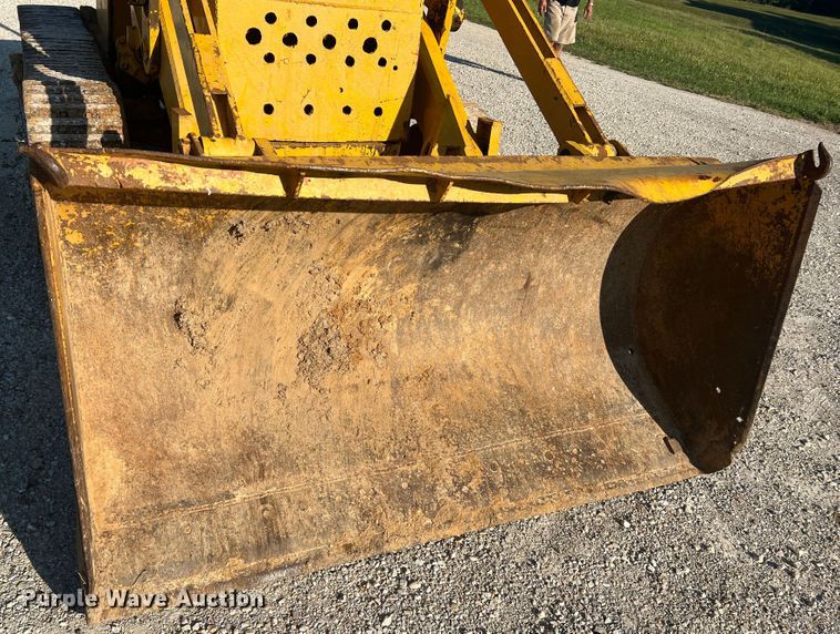 image for item MR9887 Allis Chalmers TS5  track loader