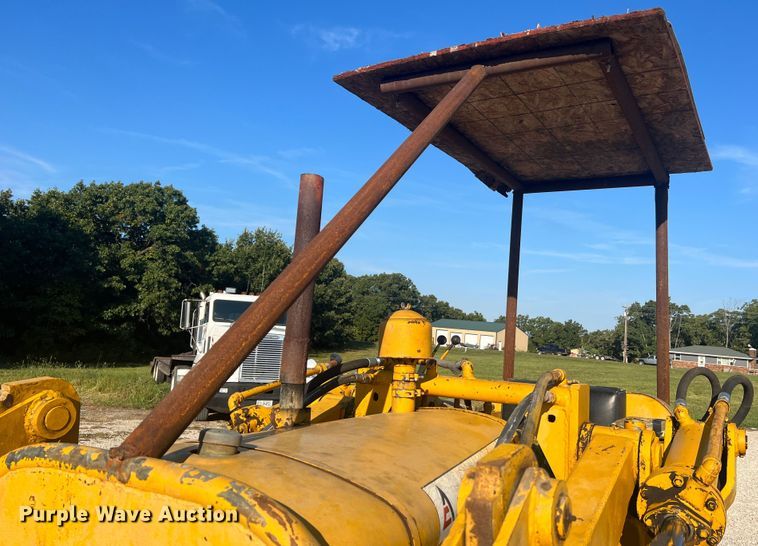 image for item MR9887 Allis Chalmers TS5  track loader