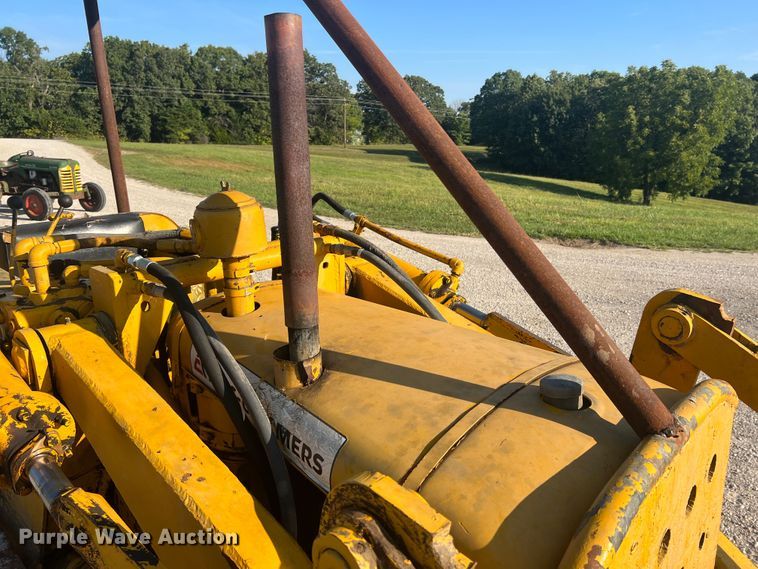 image for item MR9887 Allis Chalmers TS5  track loader