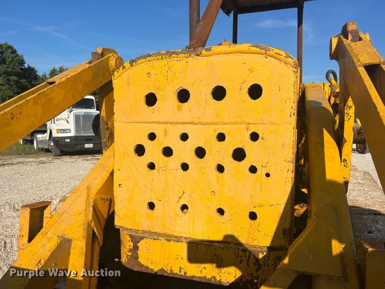 image for item MR9887 Allis Chalmers TS5  track loader