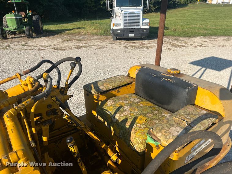 image for item MR9887 Allis Chalmers TS5  track loader