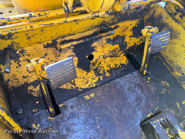 image for item MR9887 Allis Chalmers TS5  track loader