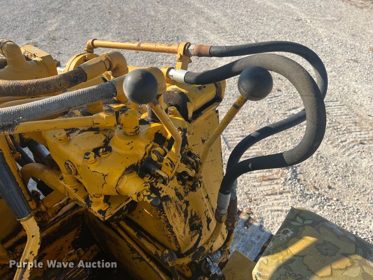 image for item MR9887 Allis Chalmers TS5  track loader