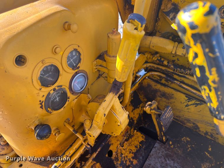 image for item MR9887 Allis Chalmers TS5  track loader