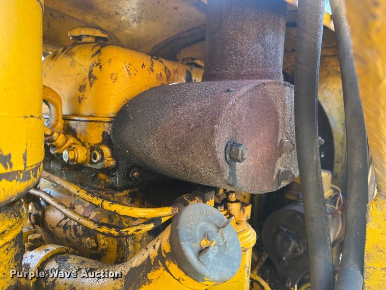 image for item MR9887 Allis Chalmers TS5  track loader