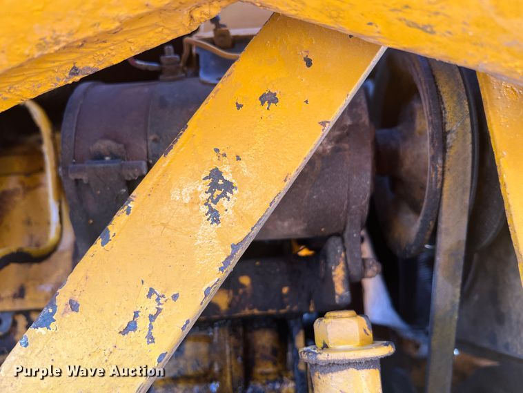 image for item MR9887 Allis Chalmers TS5  track loader