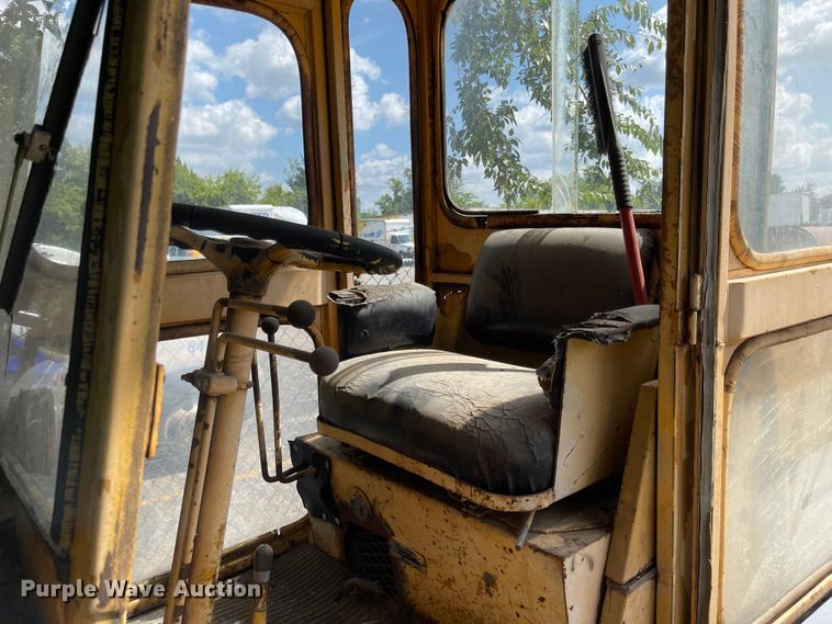 image for item MU9212 Massey Ferguson  wheel loader