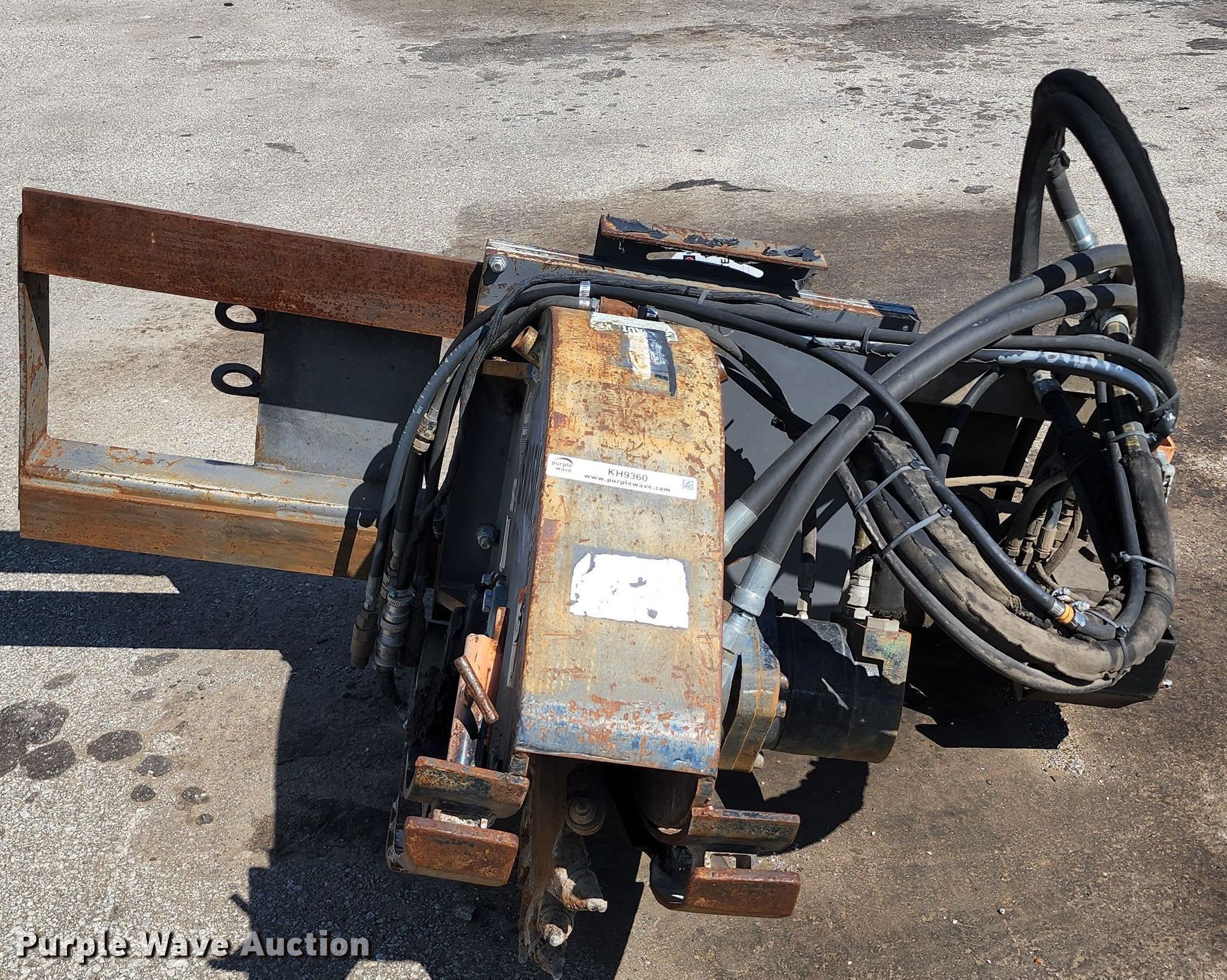 Coneqtec SSG9 skid steer concrete saw in Overland Park, KS Item