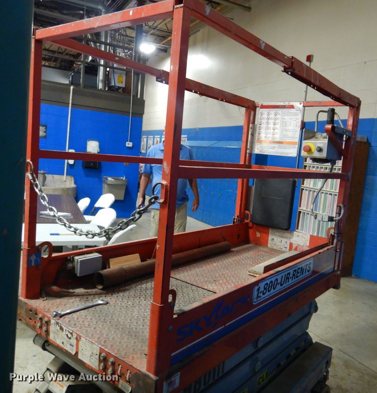 image for item DB7779 2007 Skyjack SJIII 3219  scissor lift