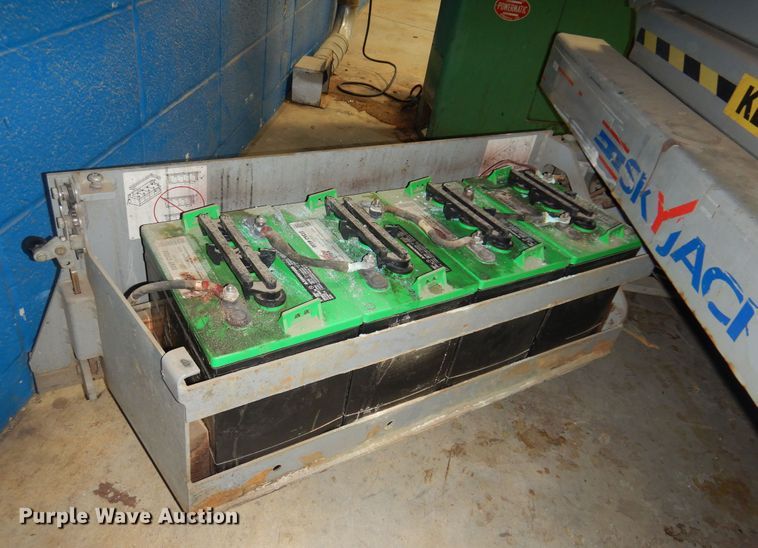 image for item DB7779 2007 Skyjack SJIII 3219  scissor lift