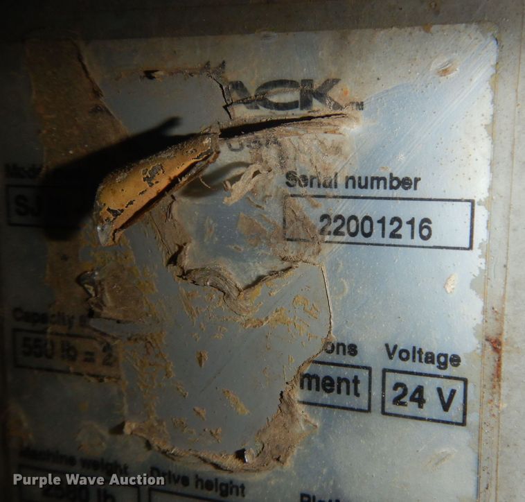 image for item DB7779 2007 Skyjack SJIII 3219  scissor lift