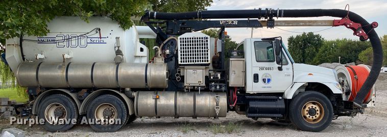 image for item DK6471 2006 International 7400  sewer jetter truck