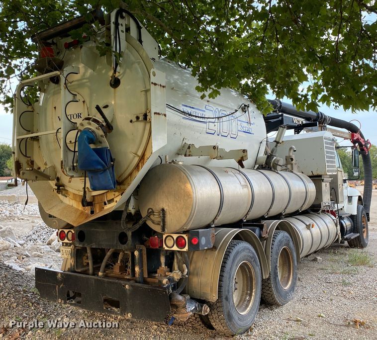 image for item DK6471 2006 International 7400  sewer jetter truck