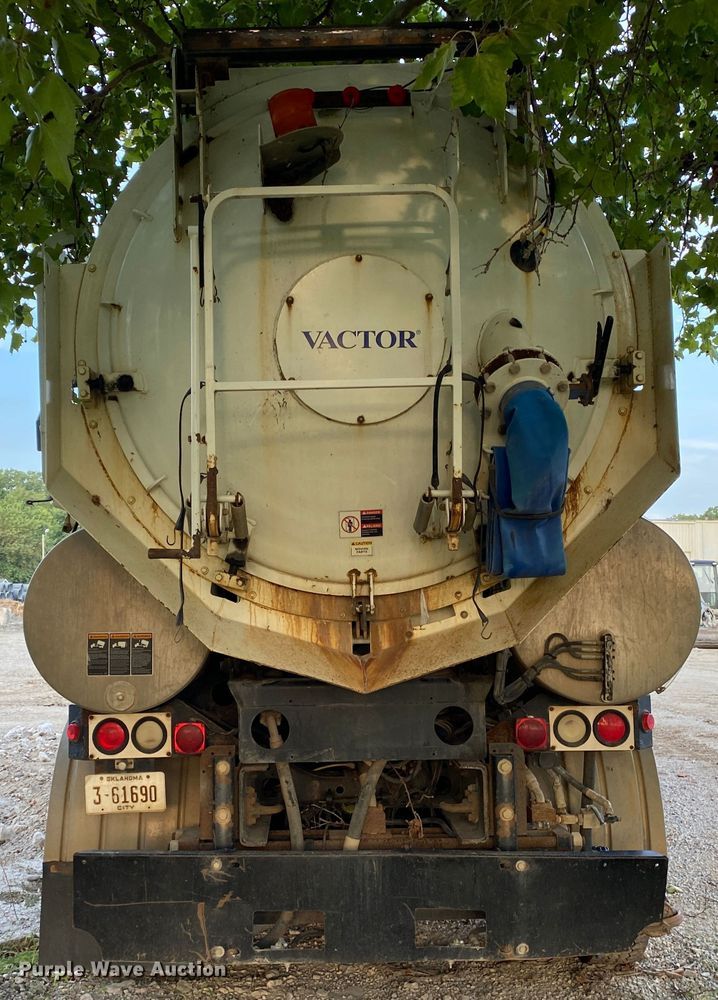 image for item DK6471 2006 International 7400  sewer jetter truck