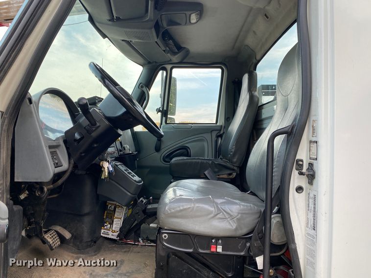 image for item DK6471 2006 International 7400  sewer jetter truck