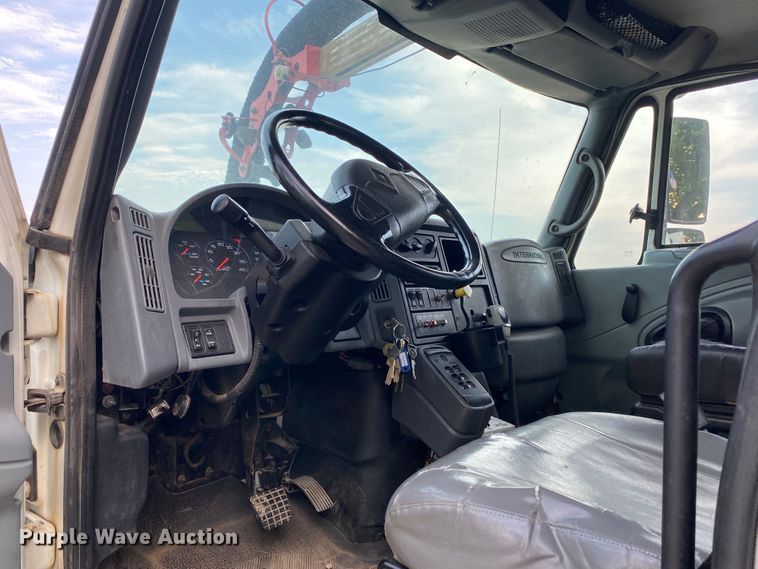 image for item DK6471 2006 International 7400  sewer jetter truck