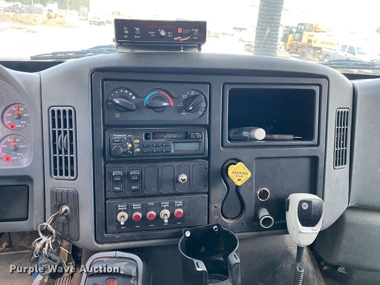 image for item DK6471 2006 International 7400  sewer jetter truck