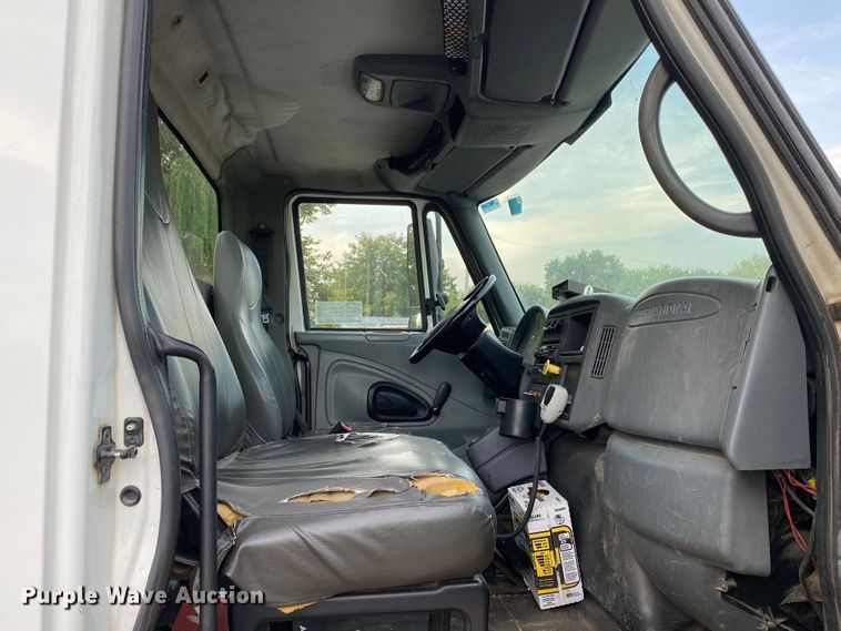 image for item DK6471 2006 International 7400  sewer jetter truck