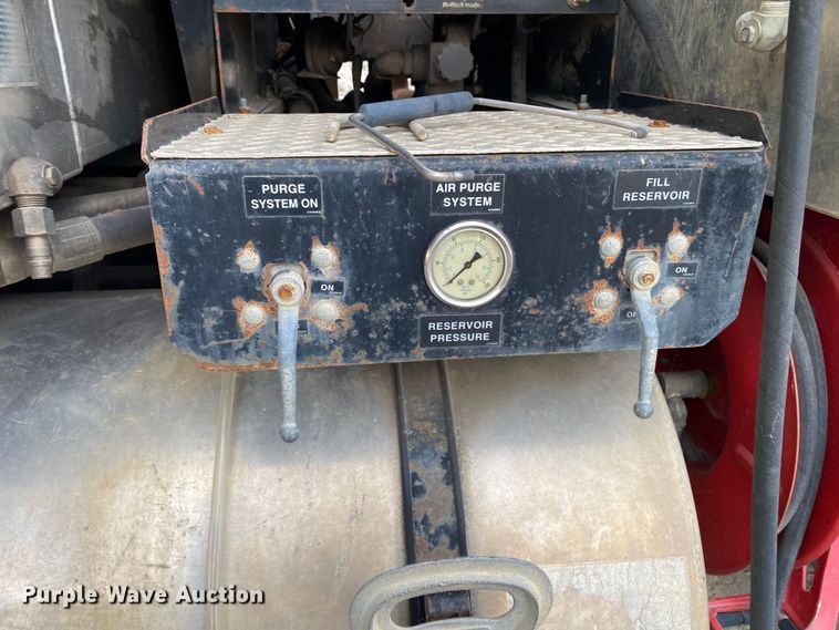 image for item DK6471 2006 International 7400  sewer jetter truck