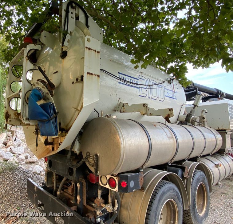 image for item DK6471 2006 International 7400  sewer jetter truck