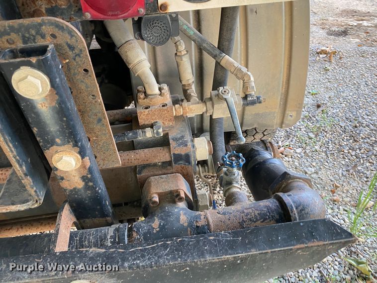 image for item DK6471 2006 International 7400  sewer jetter truck