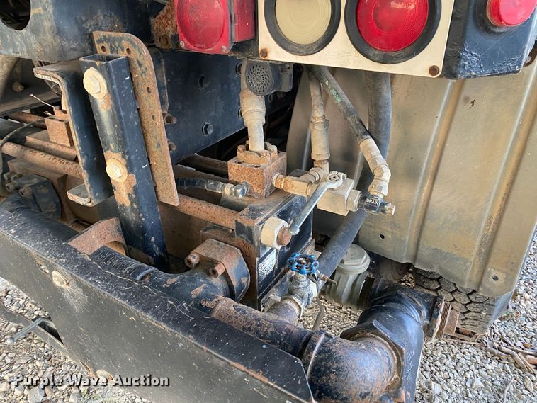 image for item DK6471 2006 International 7400  sewer jetter truck