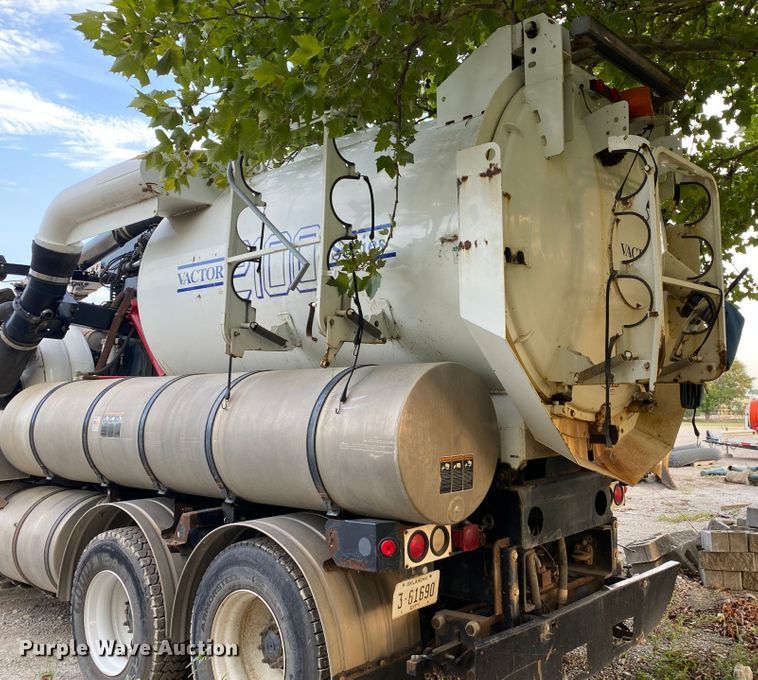 image for item DK6471 2006 International 7400  sewer jetter truck