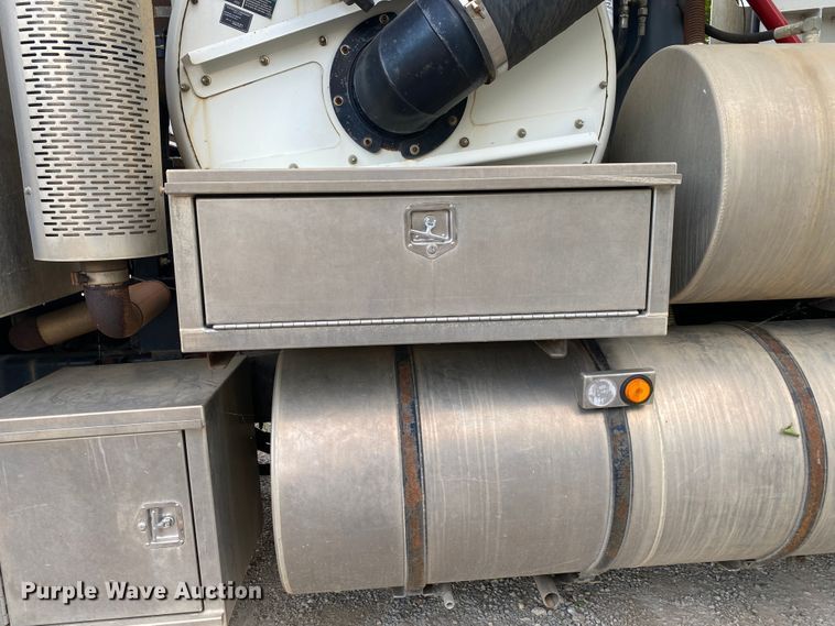 image for item DK6471 2006 International 7400  sewer jetter truck