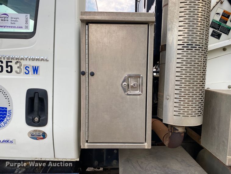 image for item DK6471 2006 International 7400  sewer jetter truck