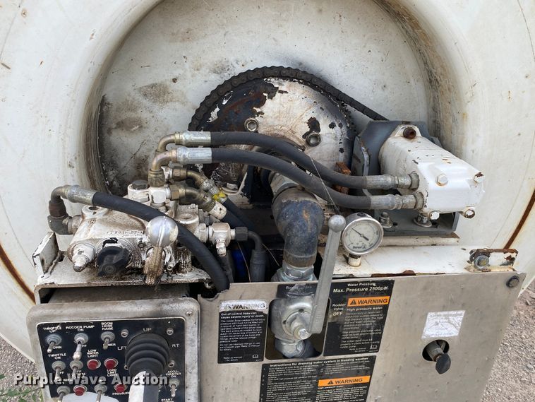 image for item DK6471 2006 International 7400  sewer jetter truck