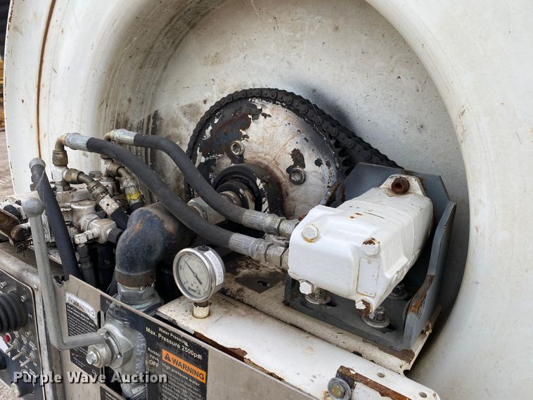 image for item DK6471 2006 International 7400  sewer jetter truck