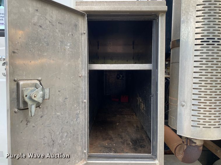 image for item DK6471 2006 International 7400  sewer jetter truck