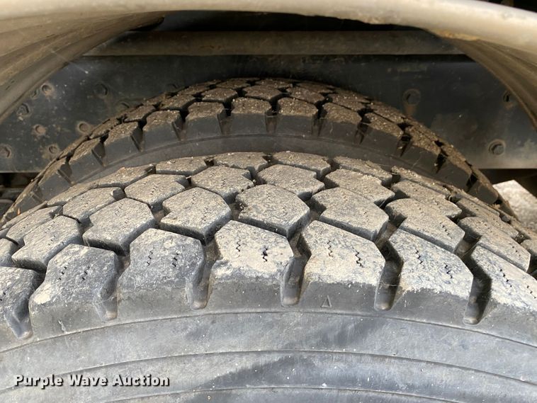 image for item DK6471 2006 International 7400  sewer jetter truck