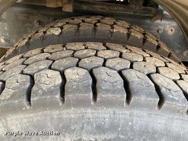 image for item DK6471 2006 International 7400  sewer jetter truck