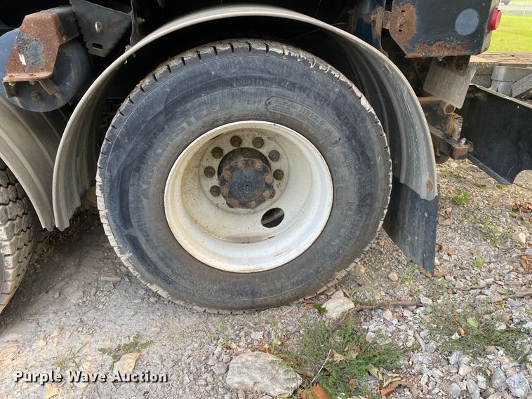 image for item DK6471 2006 International 7400  sewer jetter truck