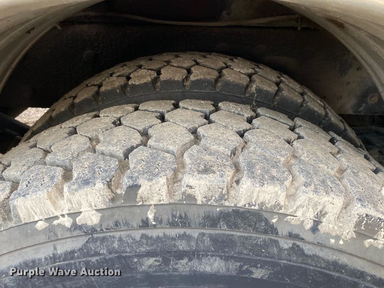 image for item DK6471 2006 International 7400  sewer jetter truck