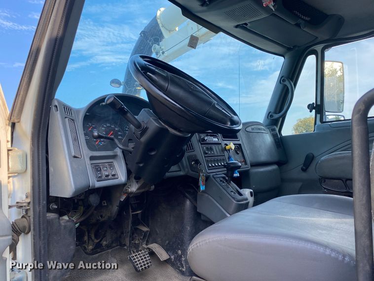 image for item DK6472 2003 International 7400  sewer jetter truck